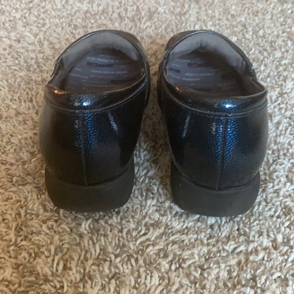 Shoes - Picture 4 of 6